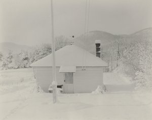 Erster Schnee und das kleine Haus