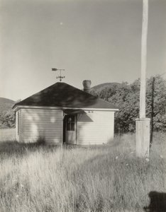 Kleines Haus, Lake George von Alfred Stieglitz
