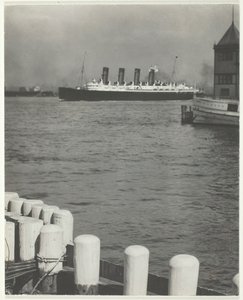 Auslaufend, Die Mauretania, 1910, gedruckt 1918