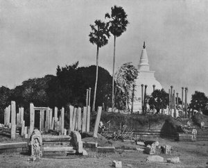 Die Ruinenstädte von Anuradhapura. Thuparama Dagoba, ca. 1890, 1910 von Alfred William Amandus Plate