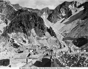 Ravaccione-Steinbrüche bei Carrara von Fratelli Alinari