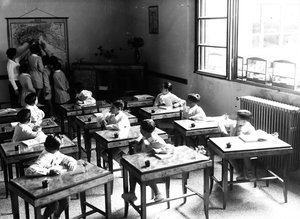 Villa Rosa Maltoni Mussolini: Jungen im Klassenzimmer