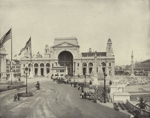 Über den großen Platz, nordwärts von American Photographer