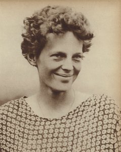 Amelia Earhart von American Photographer