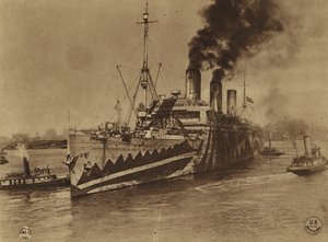 Amerika im Ersten Weltkrieg: Die "Leviathan," ehemals der deutsche Passagierdampfer "Vaterland," verlässt Hoboken nach Frankreich