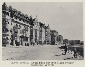 Block, Blick nach Süden von der Seventy-Sixth Street, Riverside Avenue