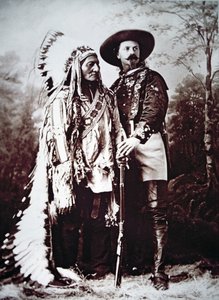 Häuptling Sitting Bull (1831-90) auf Tour mit Buffalo Bill Cody (1846-1917) und seiner Wild West Show