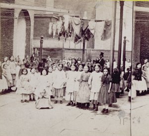 Female Guardian Society, Heim für die Freundlosen, 29th Street, New York, 4. Juli 1864 von American Photographer