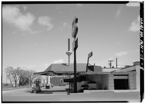 Lindholm Oil Company Tankstelle, Cloquet, Minnesota von American Photographer