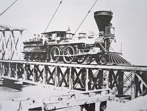 Lokomotive der US-Militärbahnen (Unionsarmee) überquert eine Brücke über den Potomac River von American Photographer