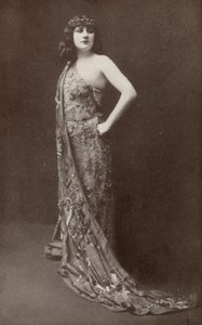 Mary Garden, als "Salome" von American Photographer