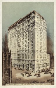 St Regis Hotel, East 55th Street und Ecke 5th Avenue, New York City, USA von American Photographer