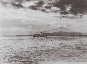 Dampfer Oshkosh verlässt Long Beach auf seiner Jungfernfahrt von American Photographer