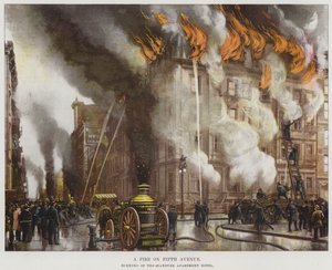 Ein Feuer in der Fifth Avenue von American School