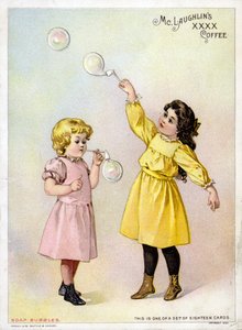 Mädchen, die Seifenblasen machen