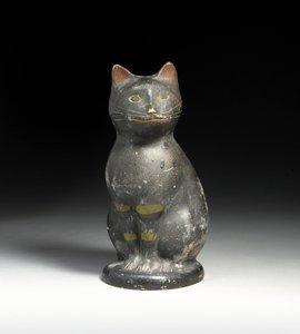 Geformte und dekorierte Katze von American School