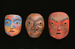 Drei Schamanenmasken von American School