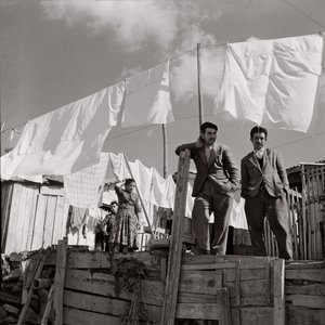 Arbeitsviertel, Crotone von Ando Gilardi
