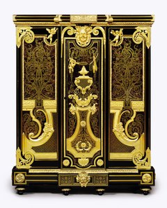 Eine Louis XIV vergoldete kleine Armoire, 1700-10 von Andre Charles Boulle