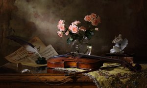 Romantische Violine und Rosen von Andrey Morozov