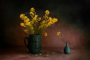 Stimmungsvolle Gelbe Blumen von Anna Wan