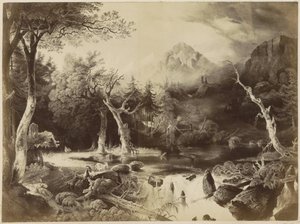 Fotoreproduktion von (vermutlich) einem Druck einer Landschaft mit Bergen, Bäumen und einer Frau am Wasser
