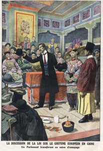 Eine Diskussionssitzung im chinesischen Parlament über das neue Gesetz zur europäischen Kleidung in China, einer der Parlamentarier präsentiert einen westlichen Anzug mit Zylinder und Melone. Illustration aus „Le Petite Journal“ vom 15.09.1912. Private Sam