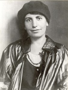 Anna Freud - anonym. Fotografie von Anonymous Anonymous