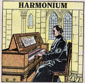 Musikinstrumente: Blasinstrumente bei der Hüfte. Harmoniumspieler in einer Kirche. Anonyme Illustration von 1925. Private Sammlung. von Anonymous Anonymous