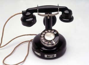 PTT 24 Bakelit-Telefon