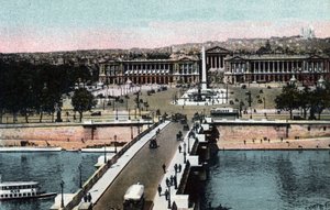 Paris: Panorama der Brücke und des Place de la Concorde mit dem Obelisken und der Kirche der Madeleine, aufgenommen von der Basilika Sacré-Cœur in Montmartre. Links das heutige Hôtel Crillon und rechts das Hôtel de la Marine.
