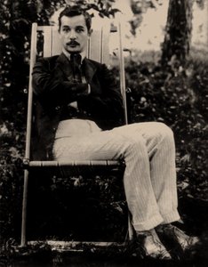 Sacha Tchorny - Porträt des Dichters Sasha Chorny (1880-1932), Anonym. Fotografie von Anonymous Anonymous
