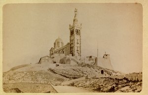 Die Stadt Marseille und ihre Umgebung um 1885-1890: Notre Dame de la Garde von Anonymous Anonymous