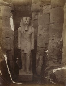Statue von Ramses II in Luxor