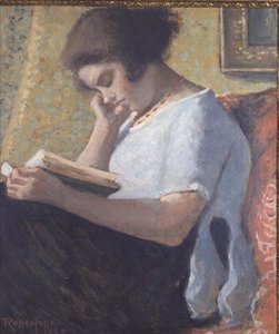 Junges Mädchen beim Lesen