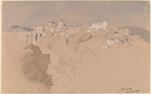 Ariccia von einem Tal aus gesehen