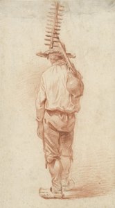 Stehender Bauer mit Rechen und Krug über der Schulter, von hinten gesehen