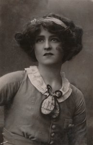 Miss Gabrielle Ray als Daisy in The Dollar Princess, ca. 1930