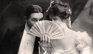 Billie Burke und Farren Soutar in einer Szene aus The Belle of Mayfair, frühes 20. Jahrhundert
