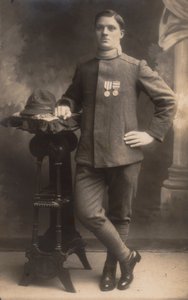Album "Die GM R. Armee (Erster Weltkrieg)": Infanteriesoldat in Landesuniform
