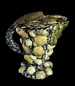 Rustikales Aquamarin mit Keramik, dekoriert mit Muscheln