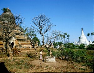 Pagoden in der Nähe des Irrawaddy-Flusses