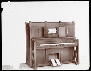 Ein Hardman Peck und Co. Klavier, 1907 (Silbergelatineabzug)