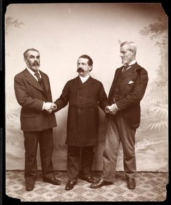 Arbeitsführer Samuel Gompers, John Burns und Holmes, 1893-4 (Silbergelatineabzug)