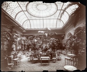 Lounge im Plaza Hotel, ca. 1907 von Byron Company