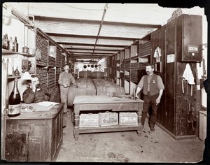Der Weinkeller des Hotel Manhattan, 1902