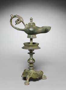 Lampe und Ständer, 400er Jahre