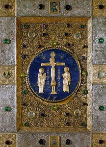 Ikone, die Christus am Kreuz zwischen der Jungfrau und Johannes dem Täufer mit Medaillons der vier Evangelisten darstellt