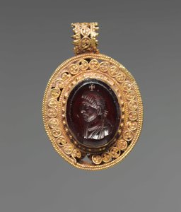Anhänger mit Porträt-Intaglio, 500er Jahre