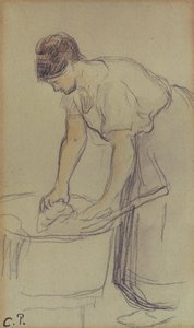Frau beim Wäschewaschen